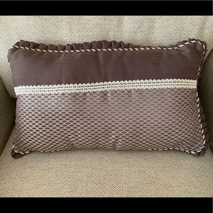 Waterford accent pillow